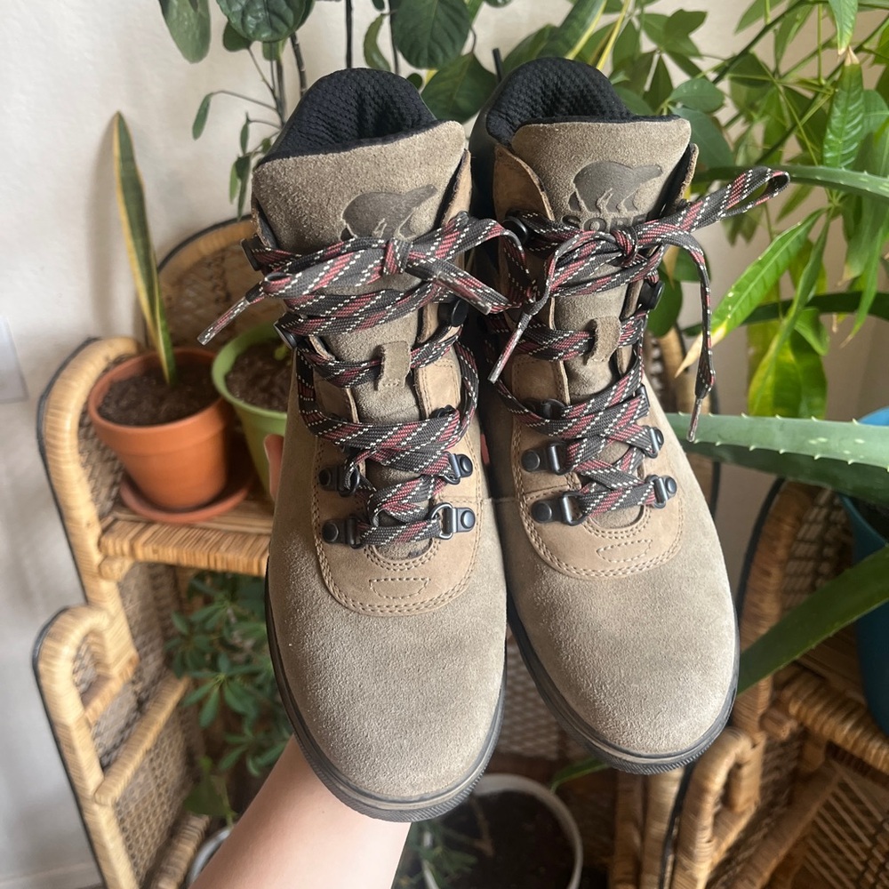 Joan of Arctic Next Lite Hiker Boots